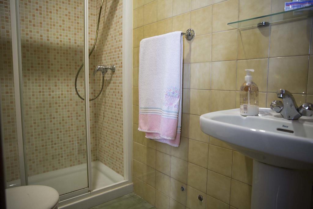 Hostal A Pedra Vigo Eksteriør bilde